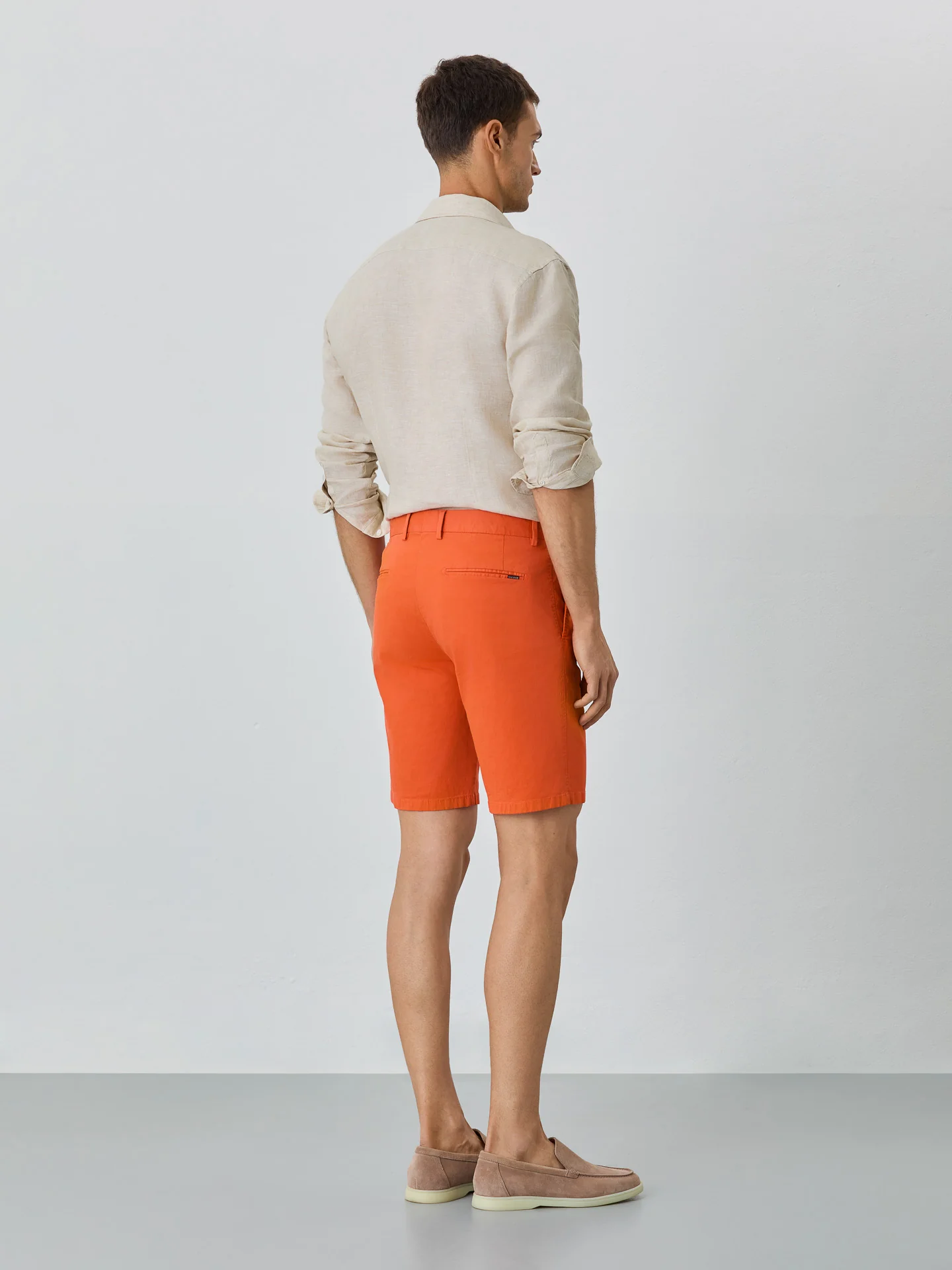 Slim Fit Bermuda Shorts In Blended Cotton - Image 33