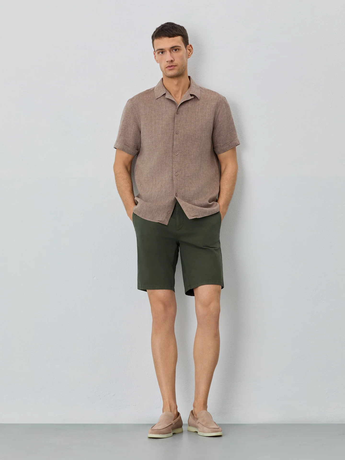 Slim Fit Bermuda Shorts In Blended Cotton - Image 4