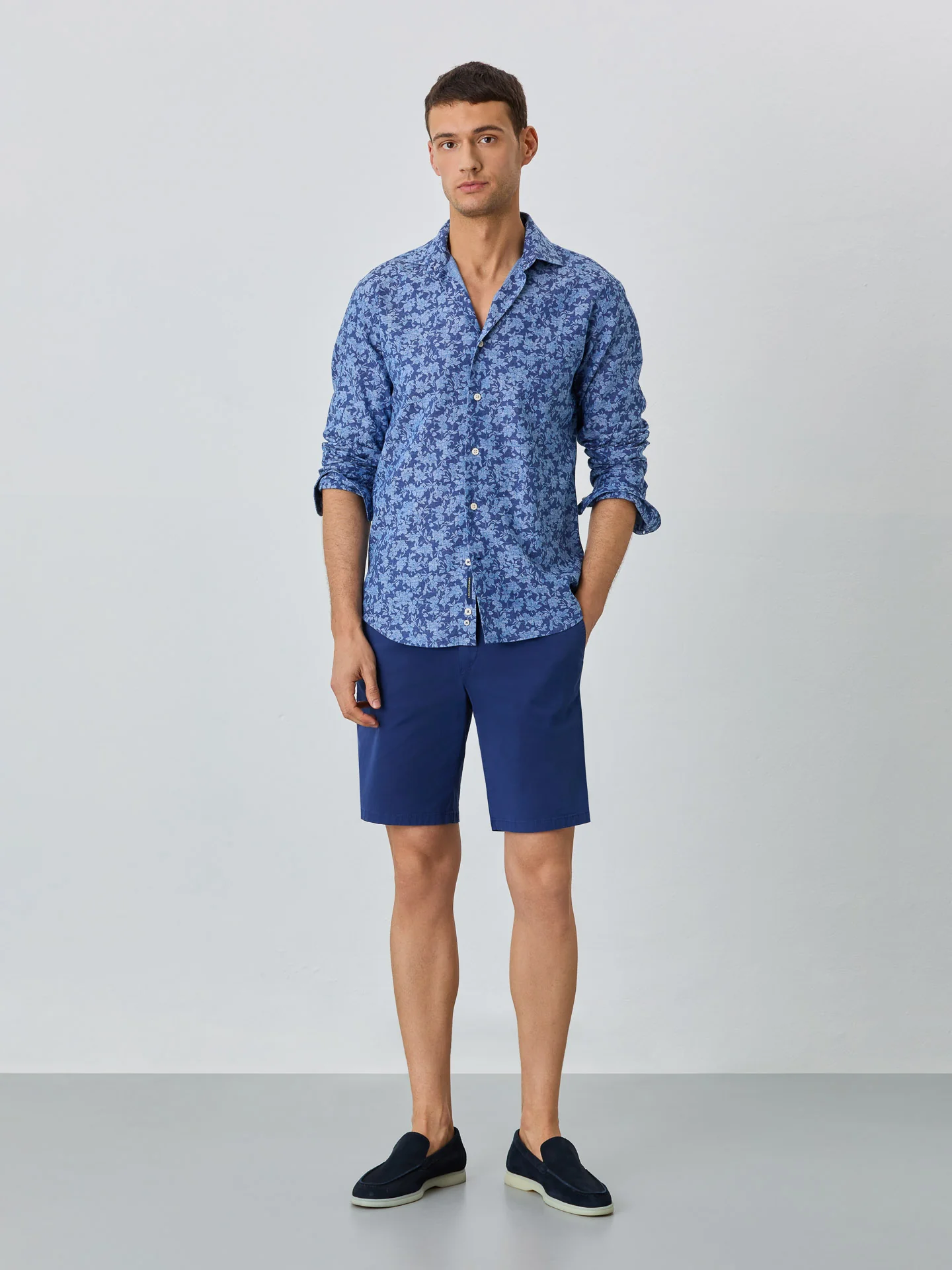 Slim Fit Bermuda Shorts In Blended Cotton - Image 40
