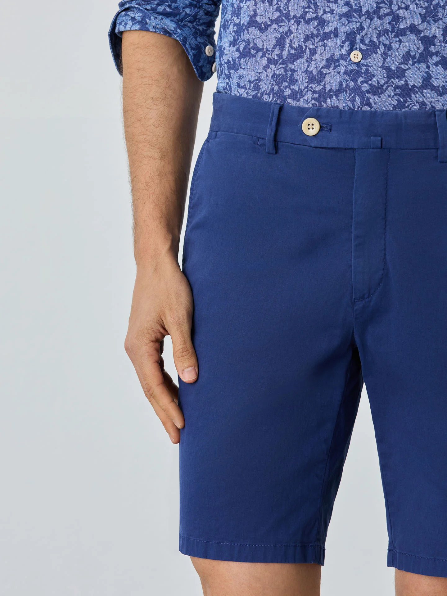 Slim Fit Bermuda Shorts In Blended Cotton - Image 42
