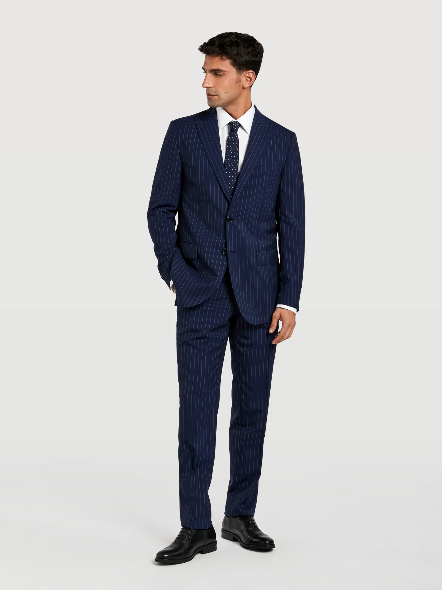 Slim fit business pinstripe suit
