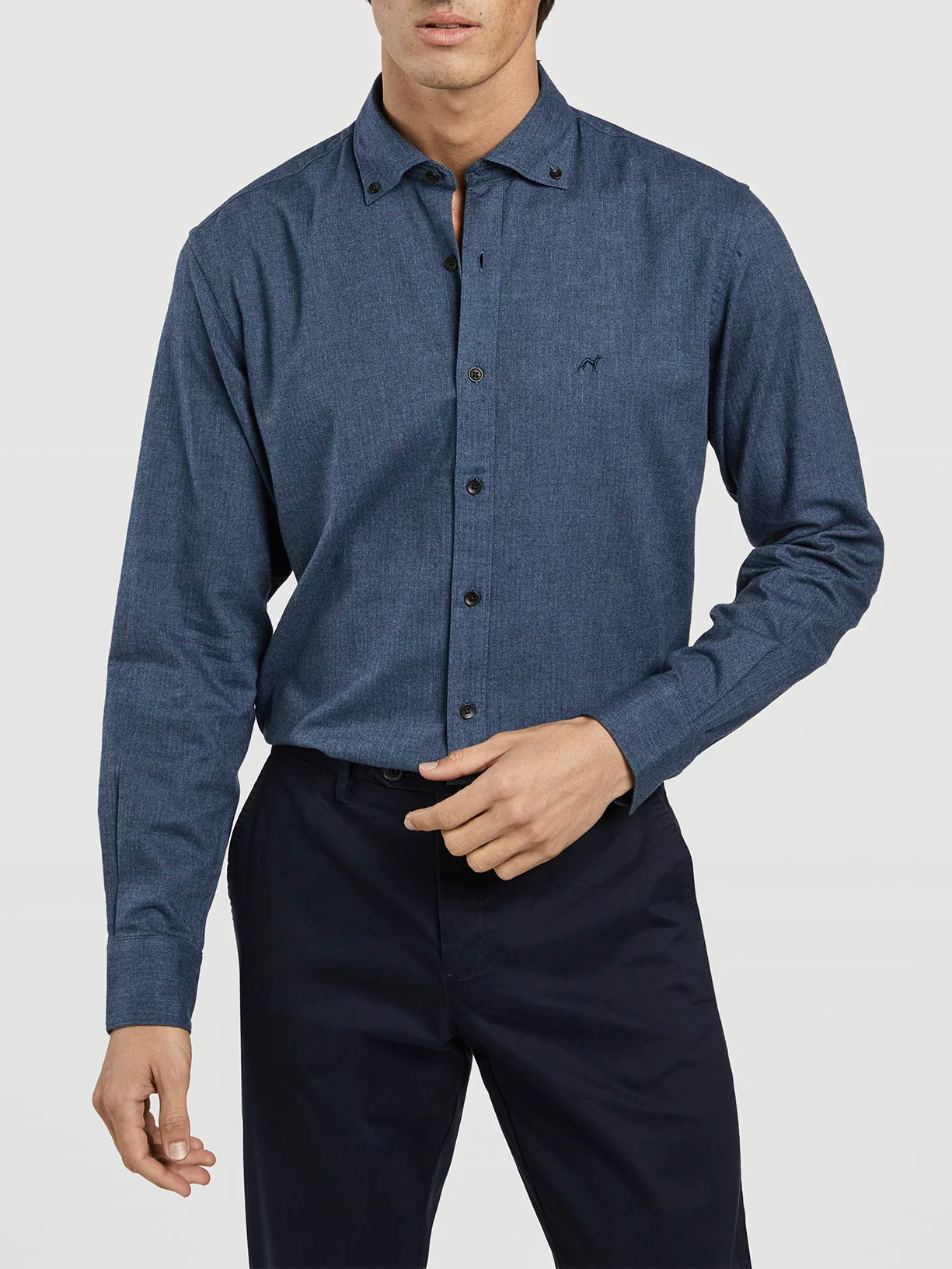 Slim fit casual herringbone shirt