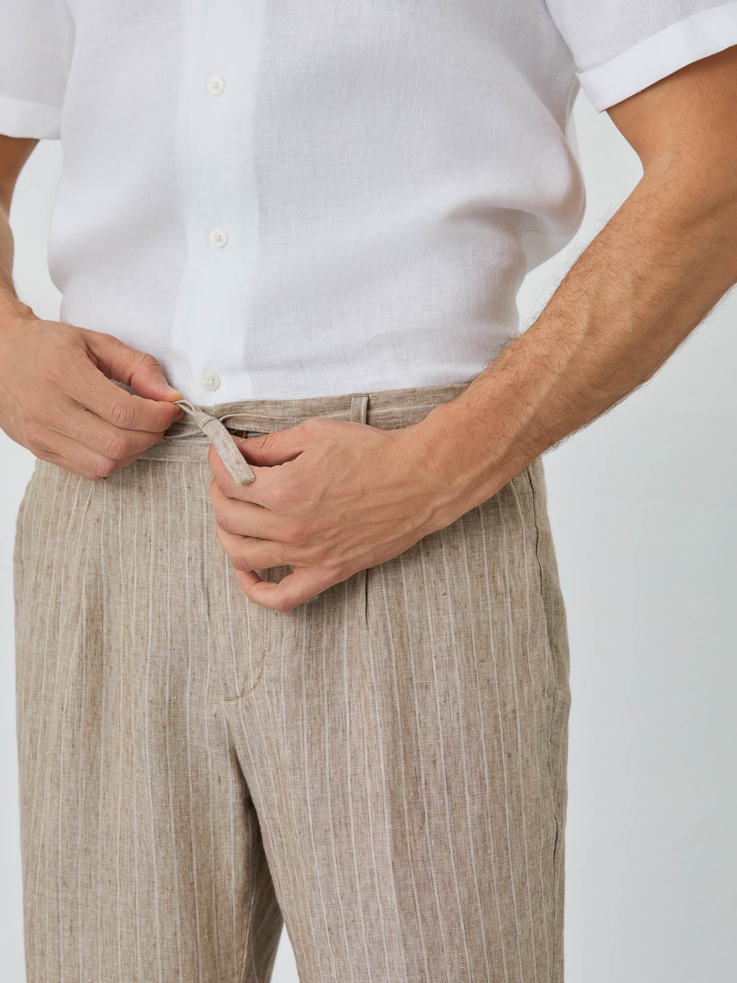 Slim Fit Chino Trousers With Pleats And String In Linen With Stripes - Image 6