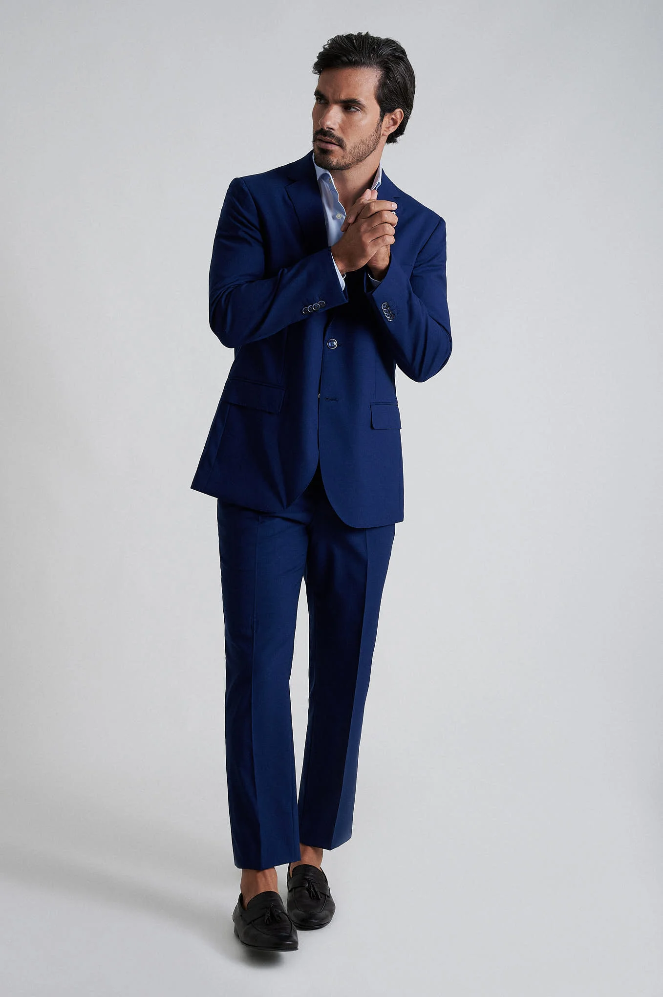 Slim fit comfort wool elastane suit half canvas construction Anti-crease finishing