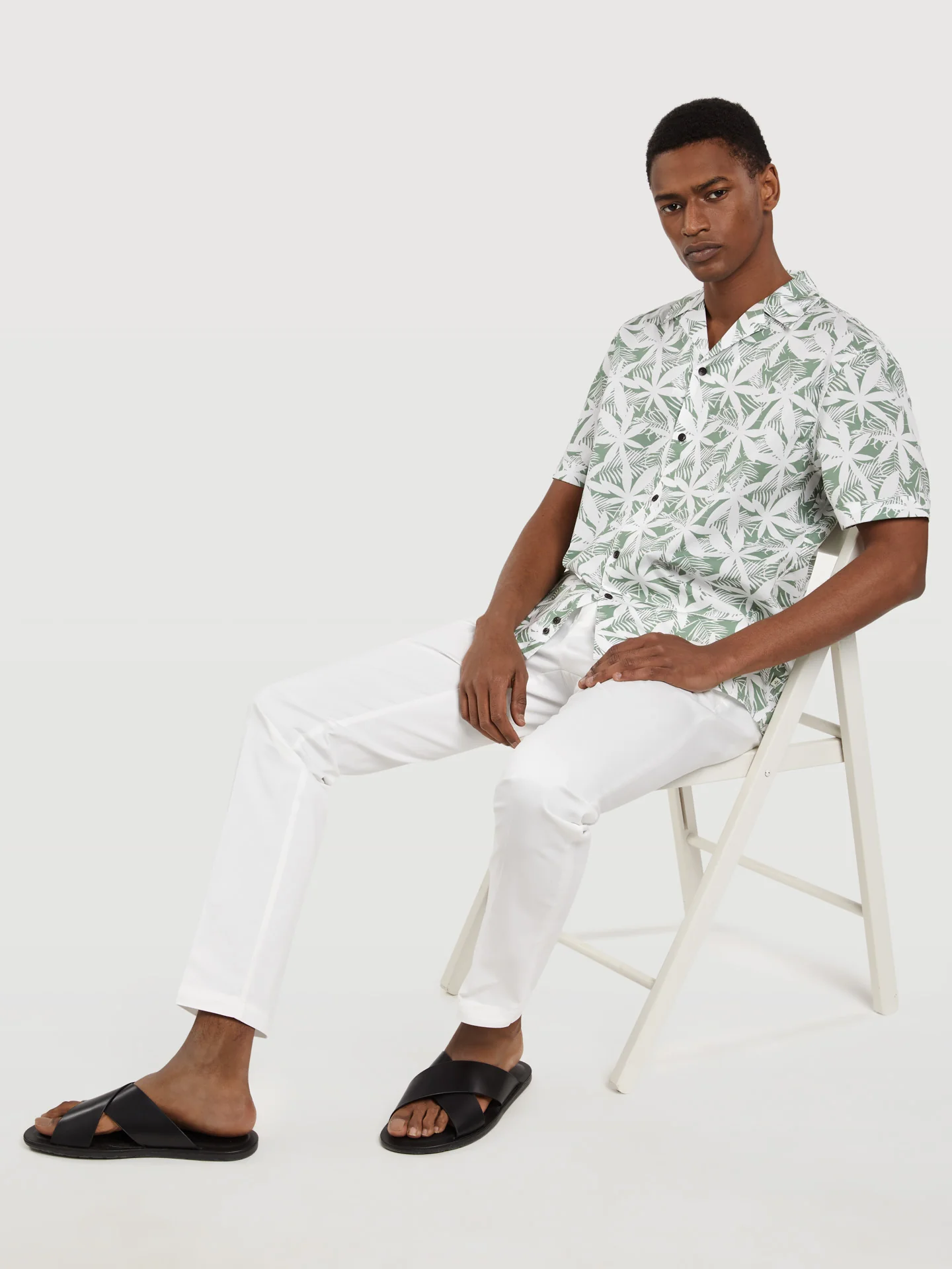 Slim fit cuba collar special edition print shirt - Image 5