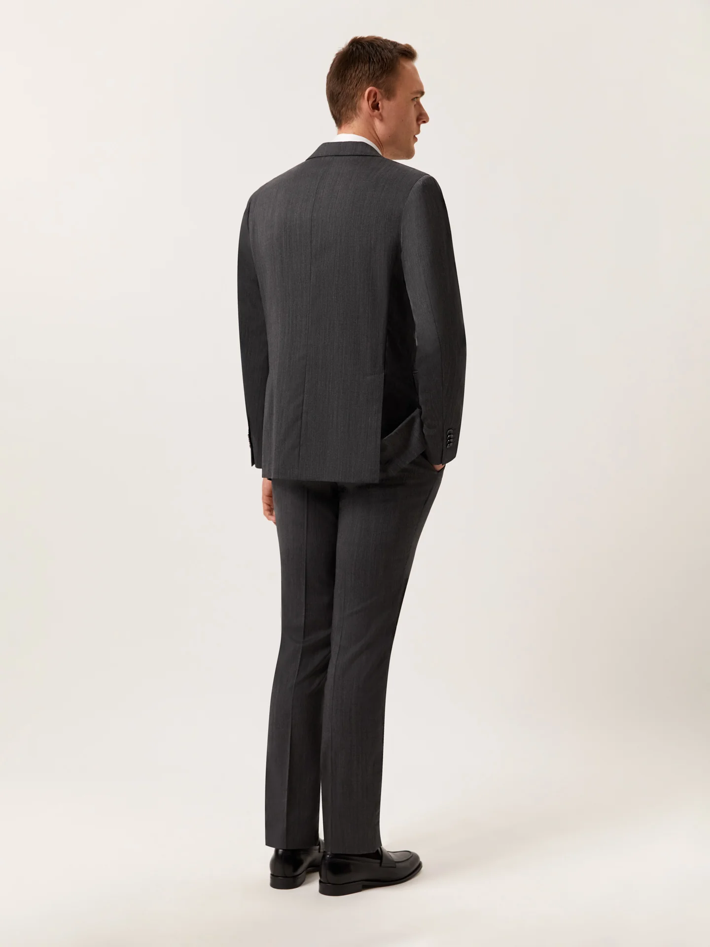 Slim Fit Herringbone Suit in Performance Wool - Image 3