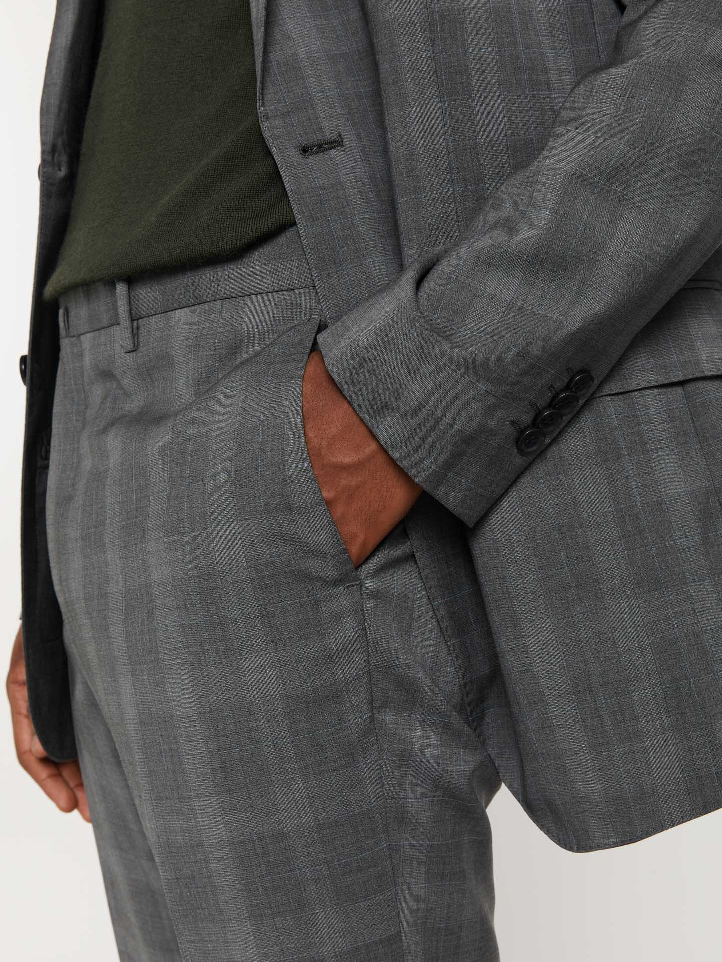 Slim fit k-moving italian fabric suit - Image 2