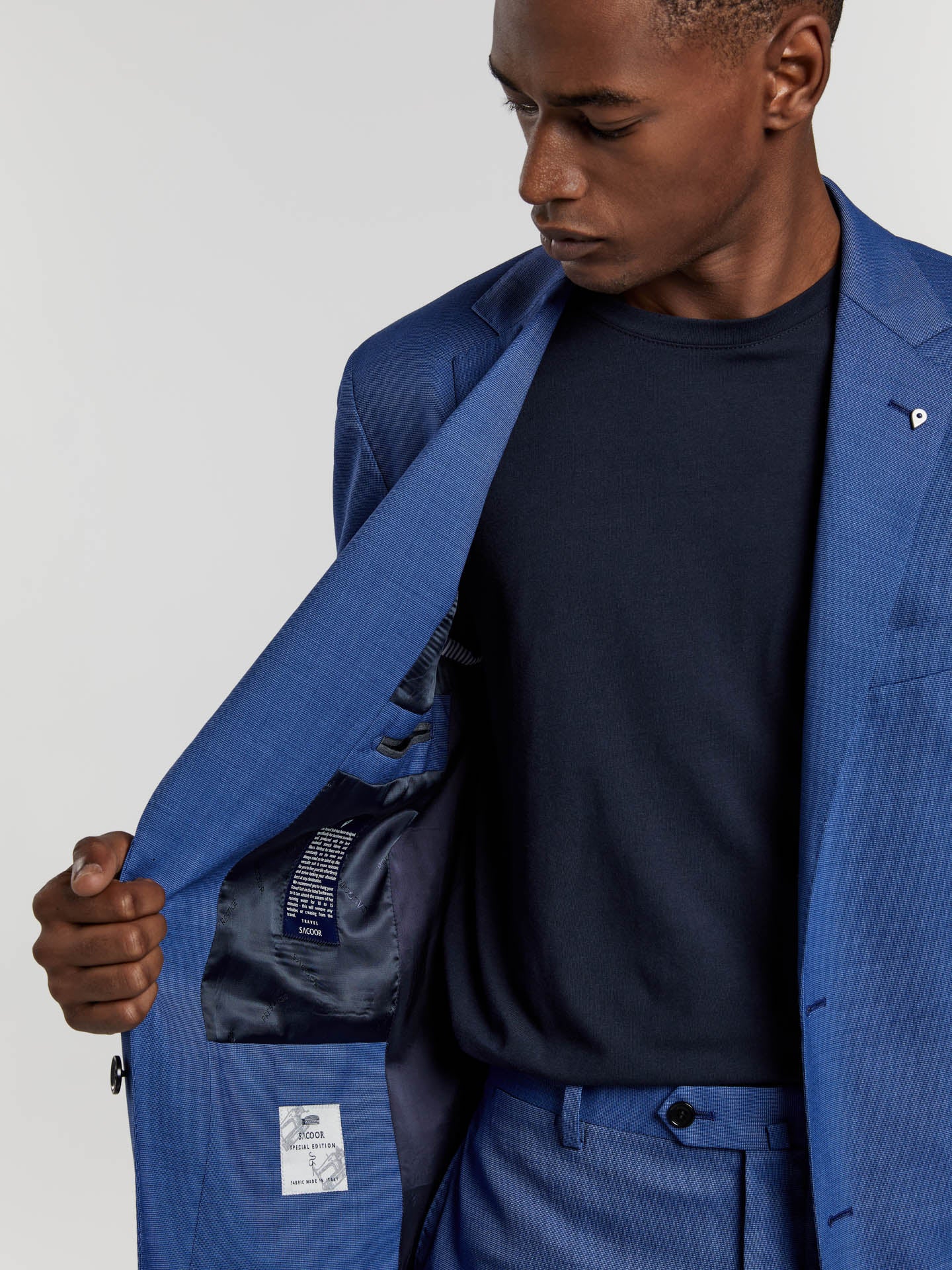 Slim Fit K-Moving Italian Fabric Suit - Image 3