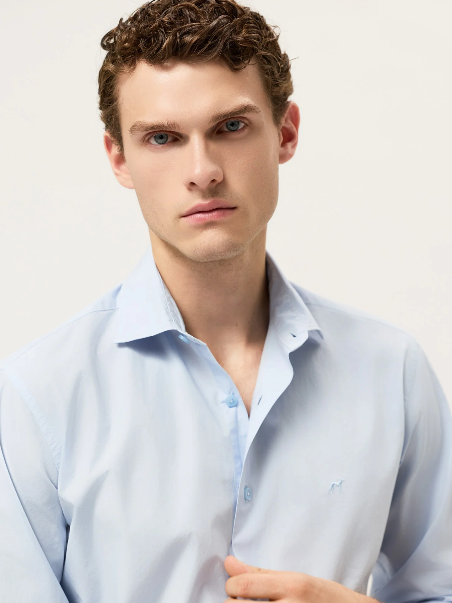 Slim Fit Overdye Poplin Shirt With Open Collar - Image 26