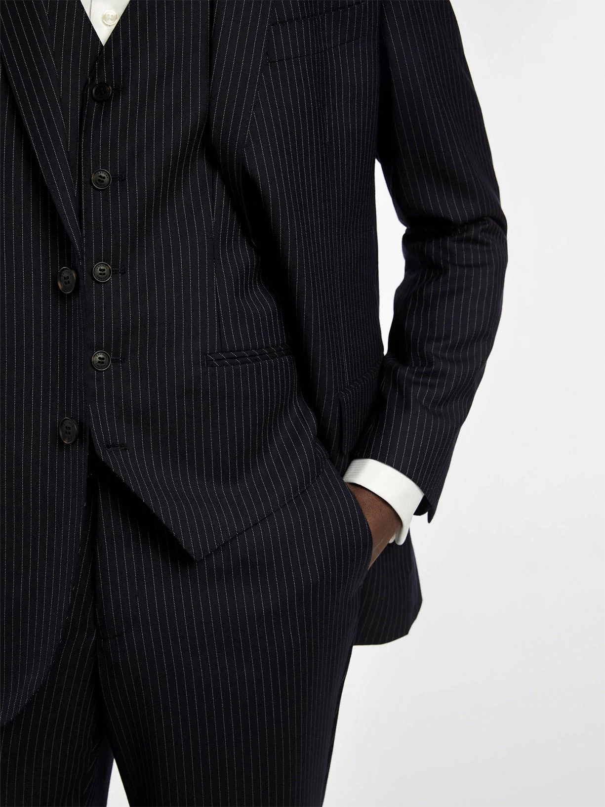 Slim fit pinstripe 3 pieces suit - Image 4