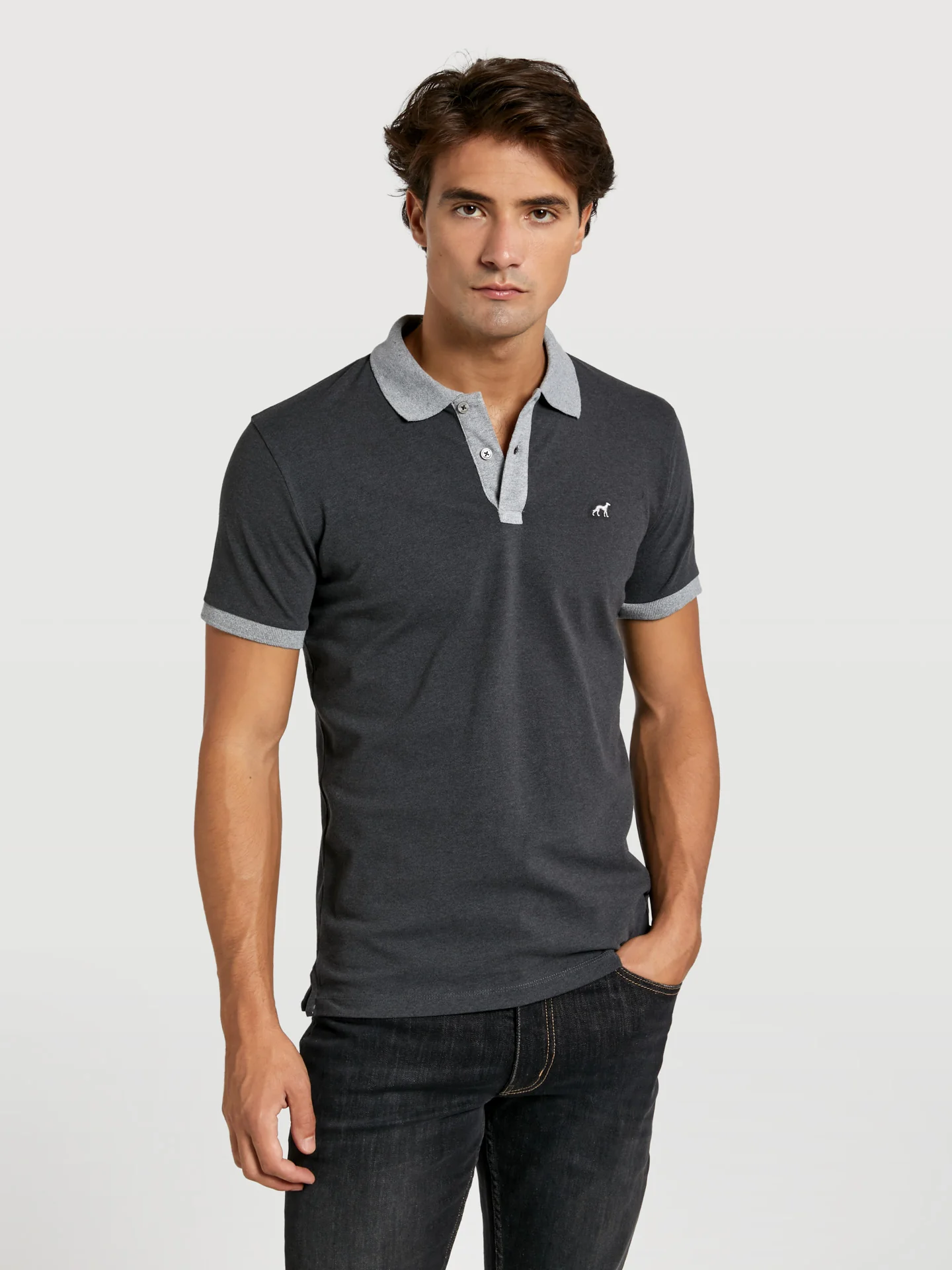Slim fit piqué polo shirt with contrast colour - Image 4