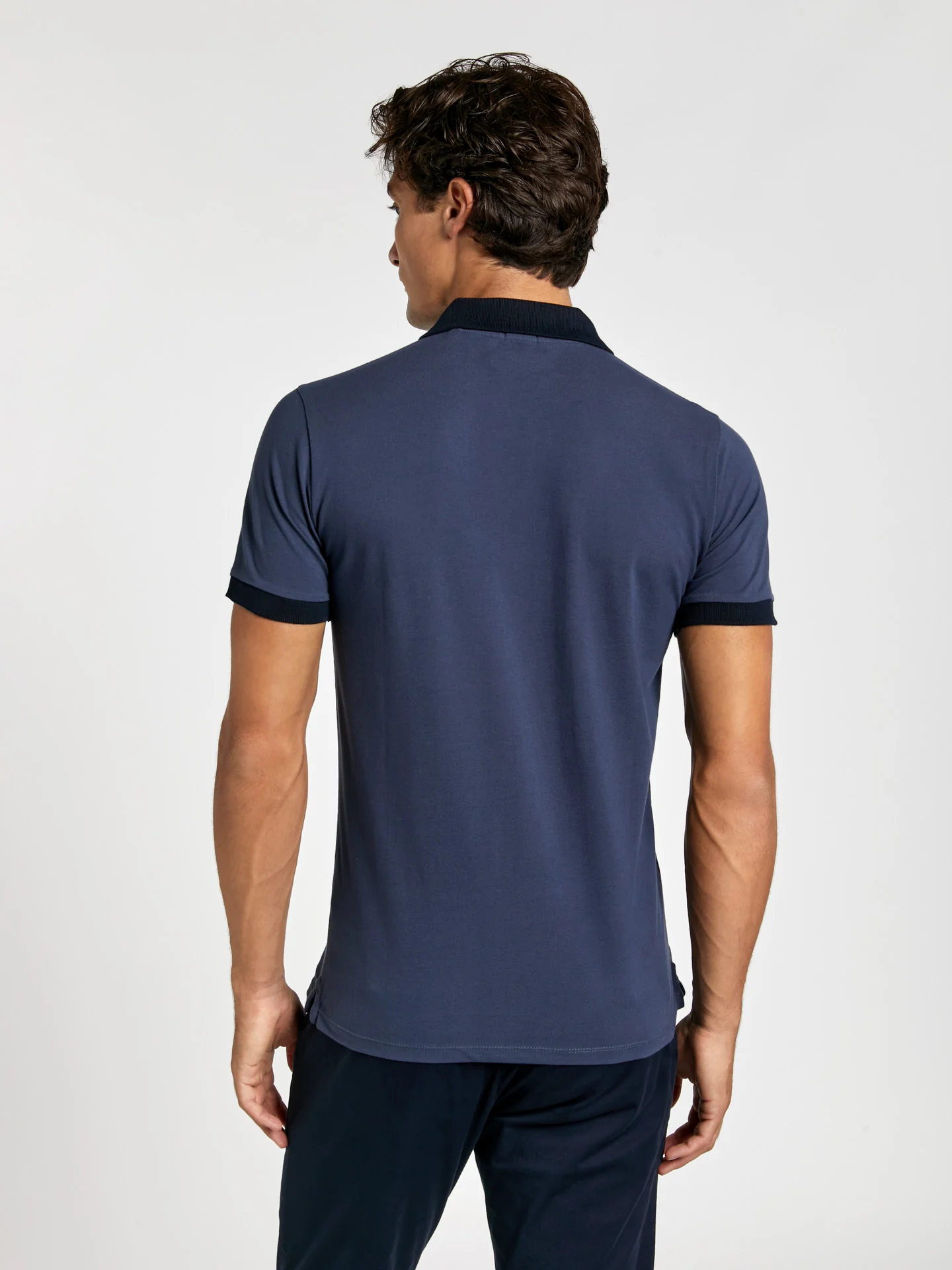 Slim fit piqué polo shirt with contrast colour - Image 9