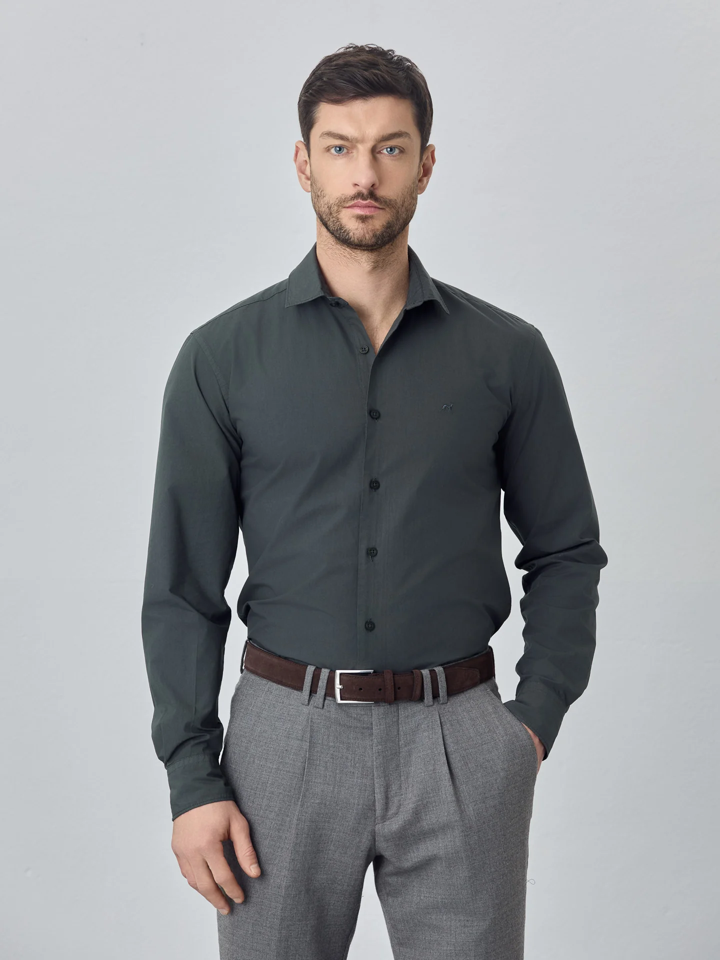 Slim fit poplin over dye shirt