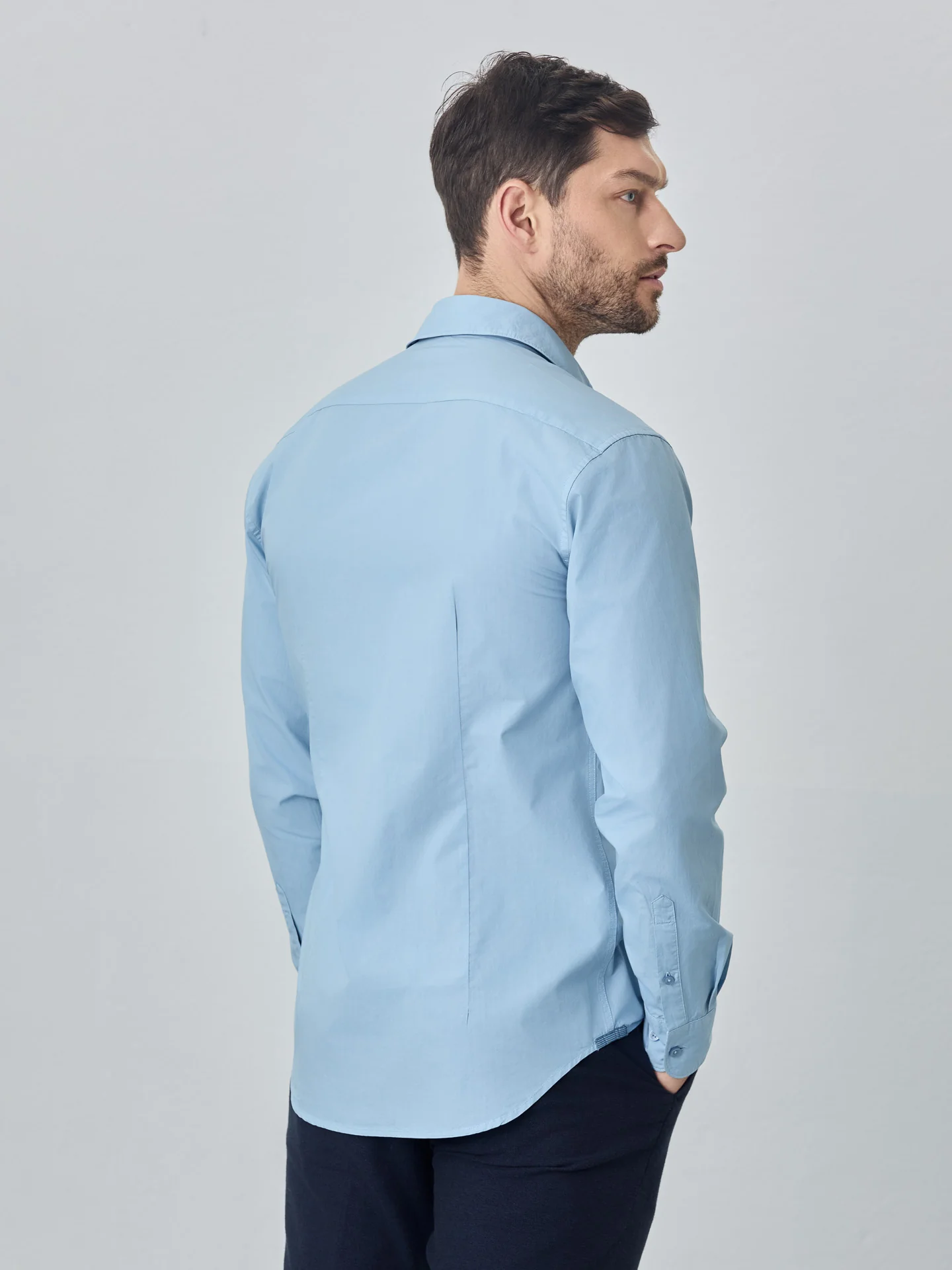 Slim fit poplin over dye shirt - Image 12