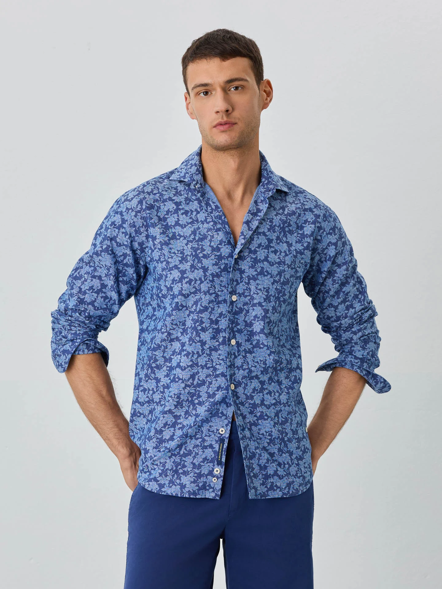 Slim Fit Shirt With Open Collar In Cotton-linen Blend With Print - Image 2