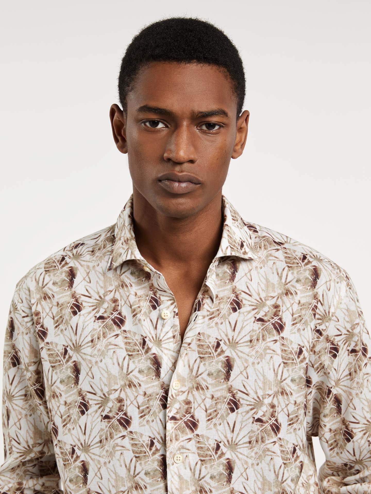 Slim fit special edition linen print shirt - Image 2