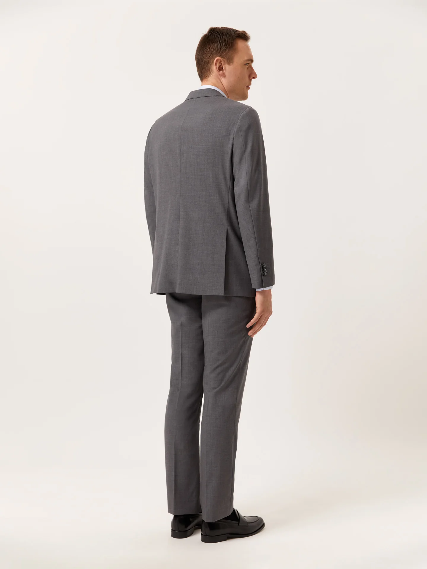 Slim Fit Suit in Performance Wool - Image 3