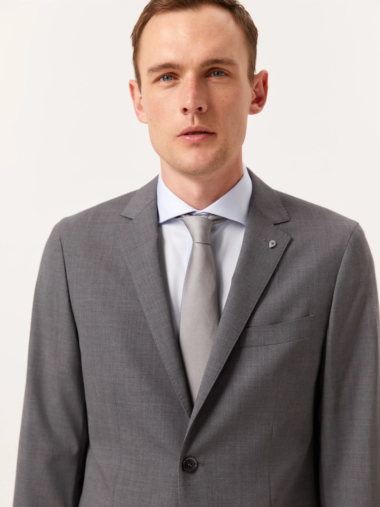 Slim Fit Suit in Performance Wool - Image 4