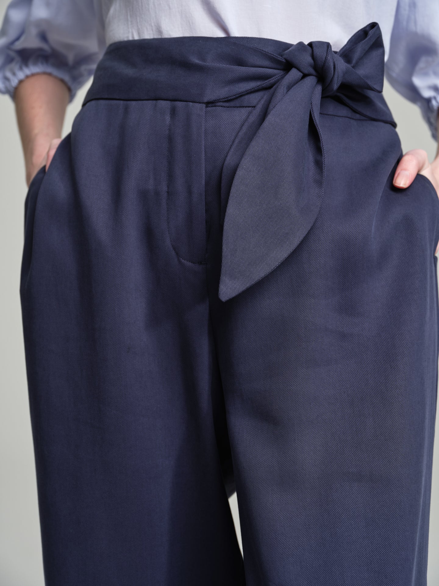 Tie belt loose trousers - Image 2