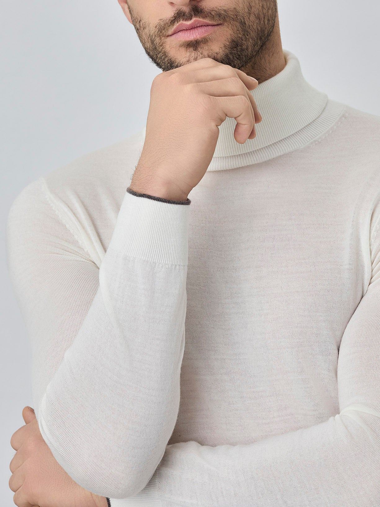 Turtleneck Sweater With Long Sleeves In Extra Fine Merino Wool - Image 8