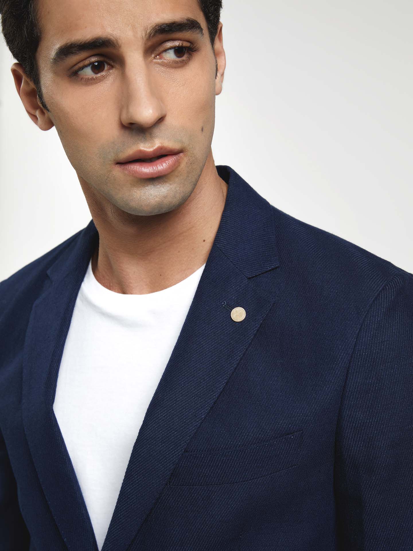 Unstructured Linen Blend Blazer - Image 2