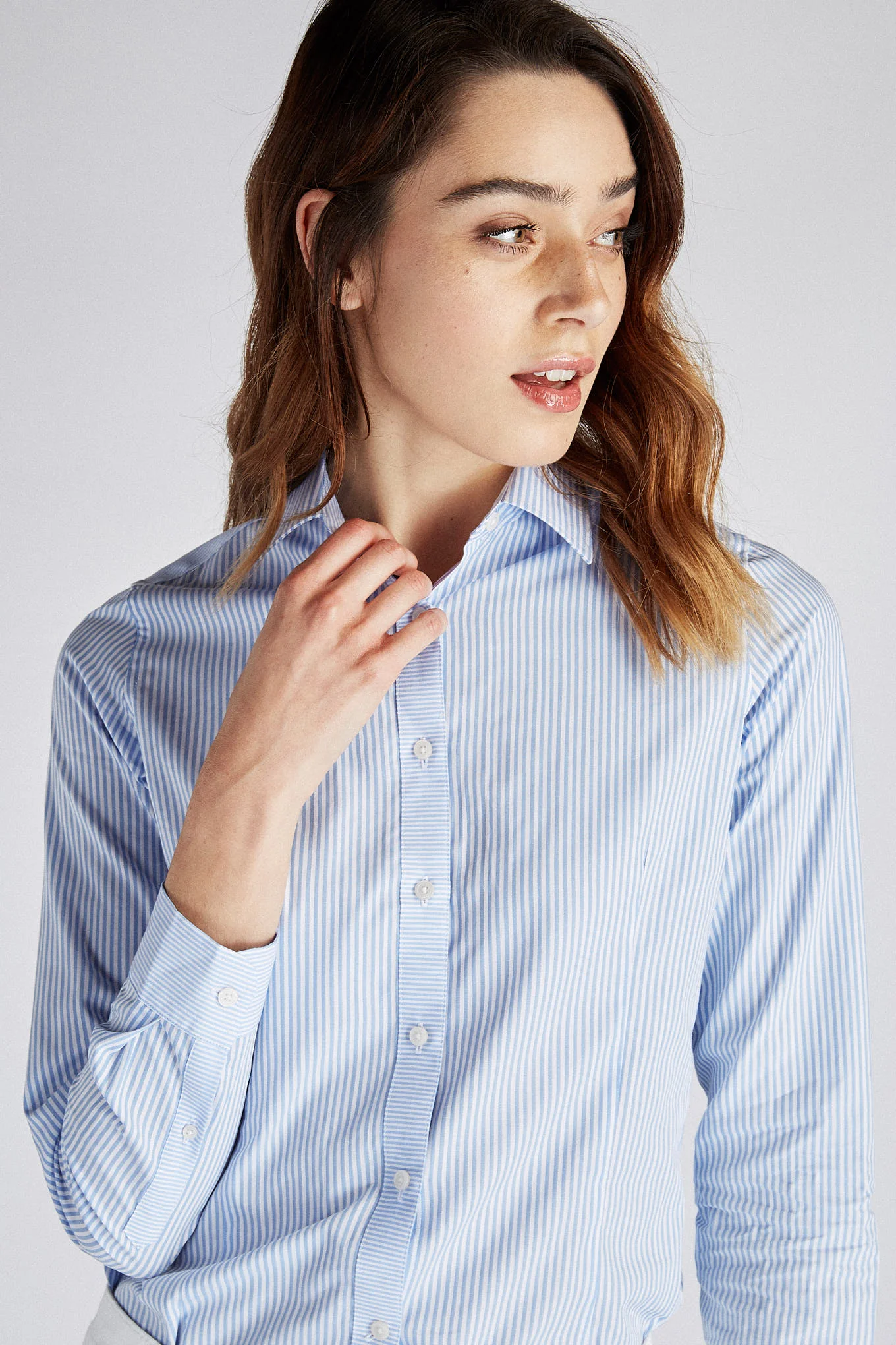 Women's Classic Slim Fit Shirt - Image 2
