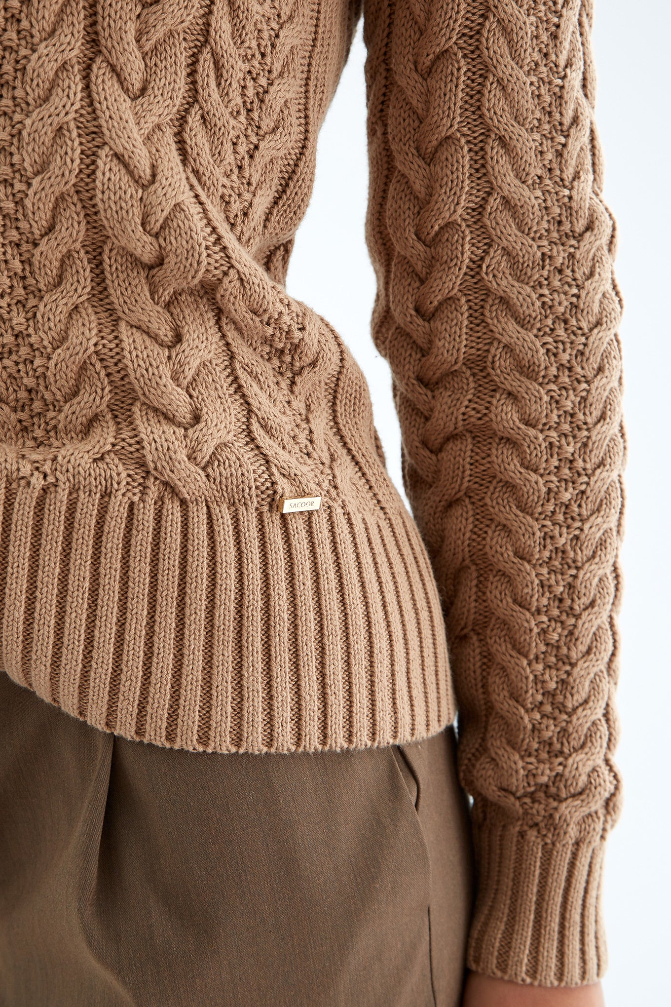Women's Knitwear Sweater with Twist Effect - Image 4