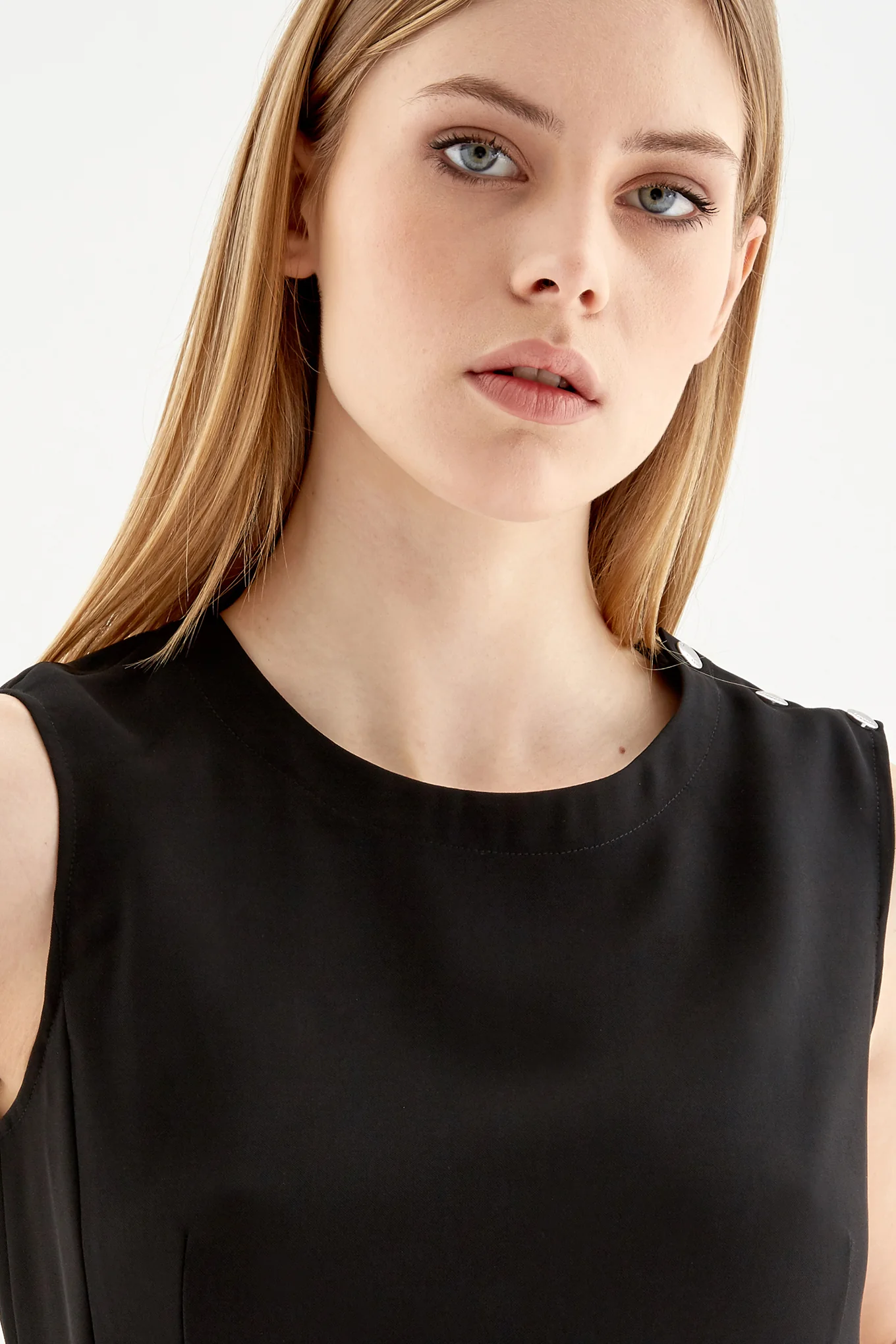 Women's Sleeveless Jumpsuit - Image 5